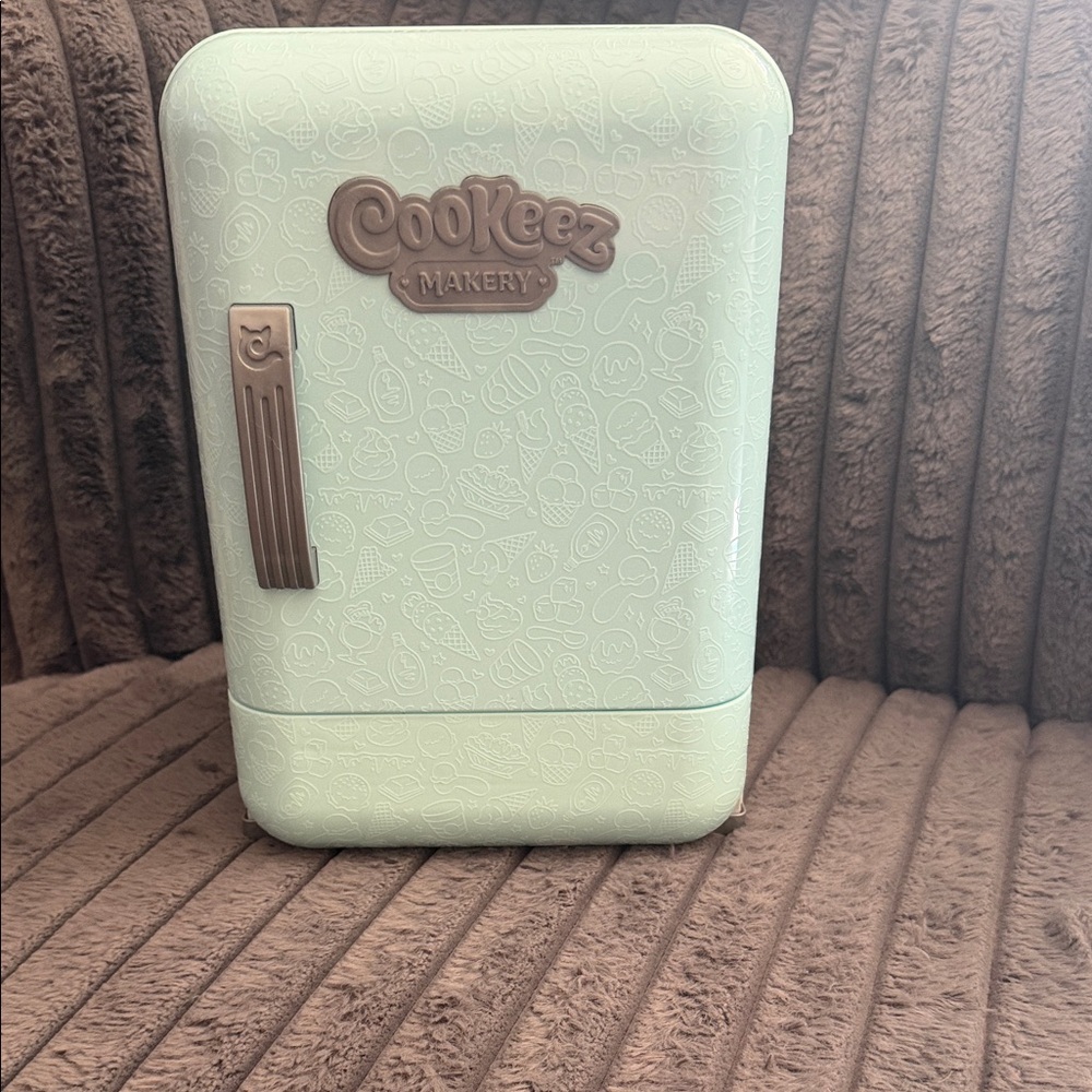 Viral Cookeez Makery Mini Fridge Teal Toy Fridge Only